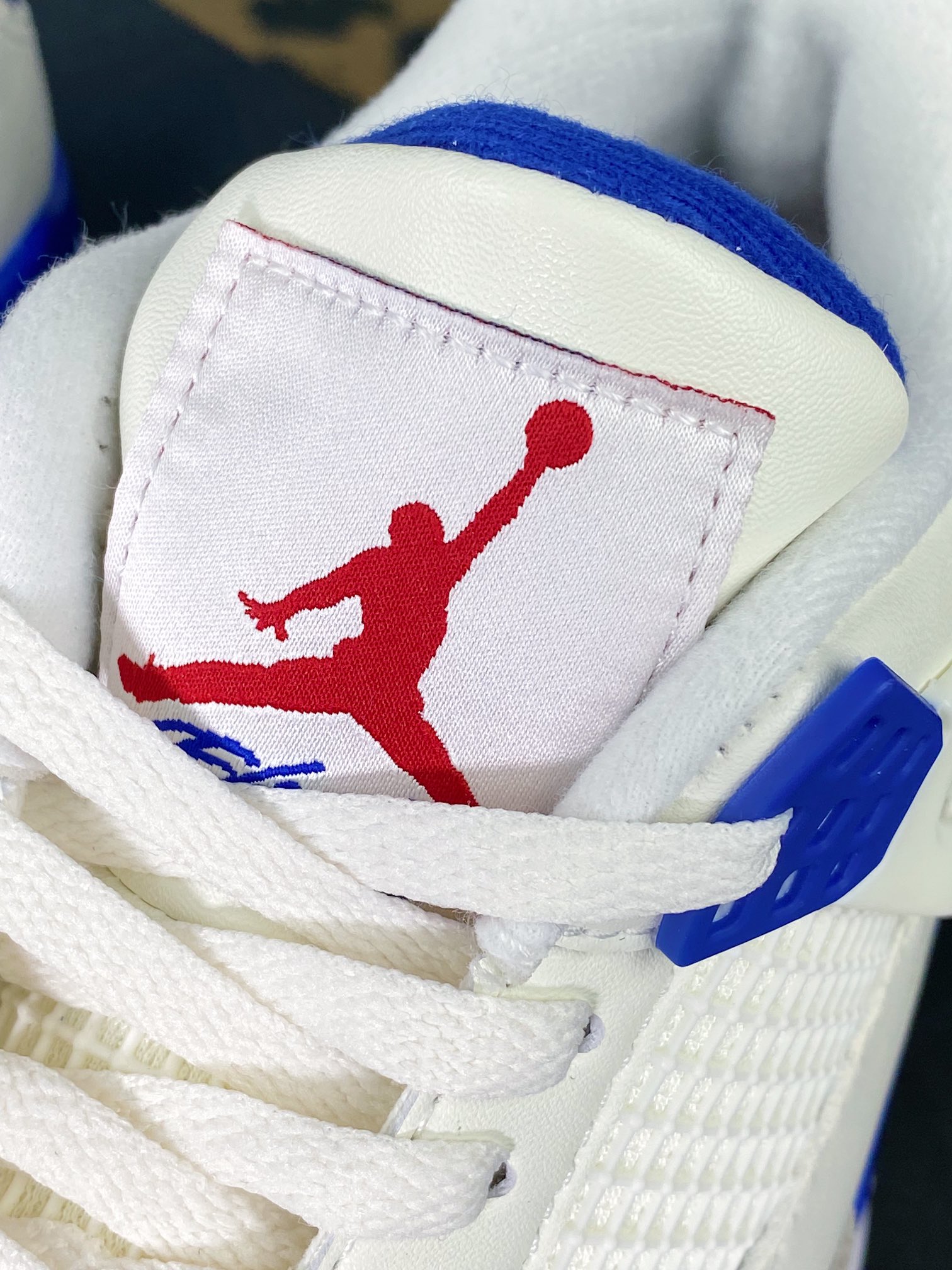 280 SB x Air Jordan 4 Retro SP”Blue Sapphire”迈克尔·乔丹AJ4代中帮篮球鞋“联名白蓝生胶”DR5415-104