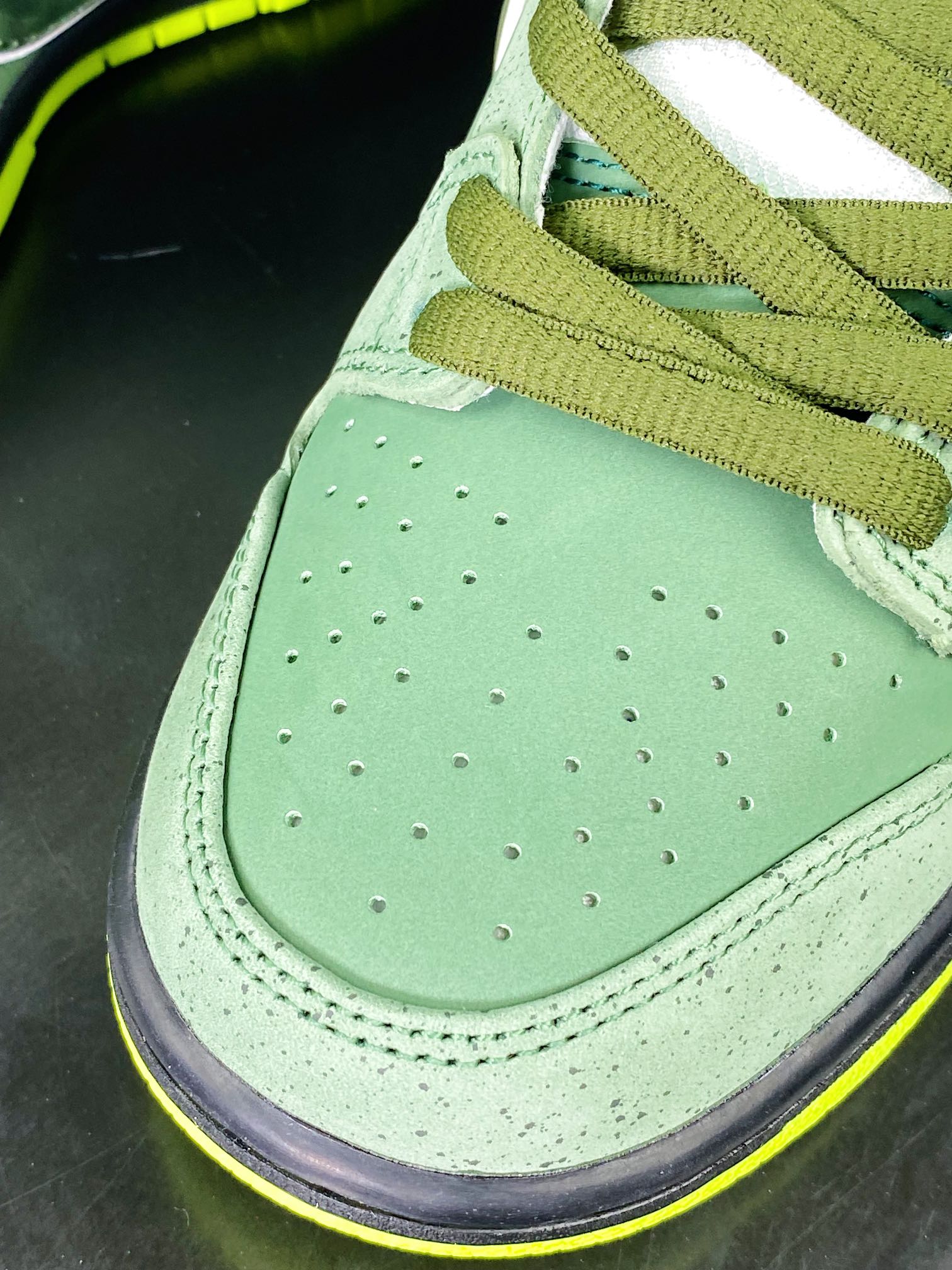 380 SB Dunk Low”Green Lobster”扣篮系列经典低帮休闲运动滑板板鞋“深绿龙虾”BV1310-337