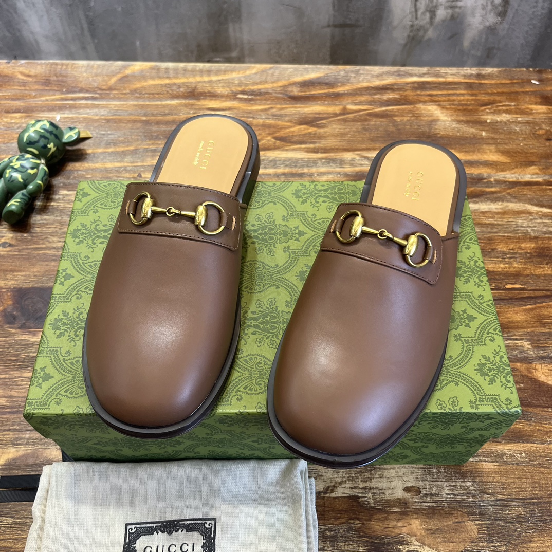 Gucci 新款男士马衔扣拖鞋