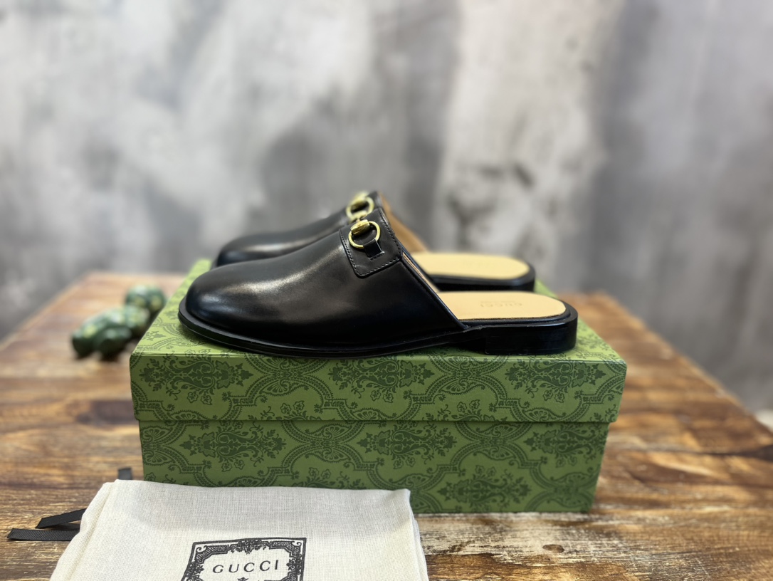 Gucci 新款男士马衔扣拖鞋