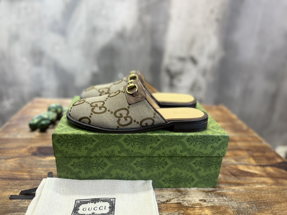 Gucci 新款男士马衔扣拖鞋