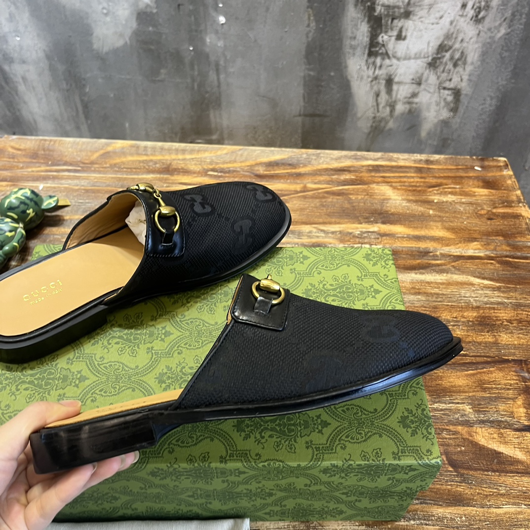 Gucci 新款男士马衔扣拖鞋