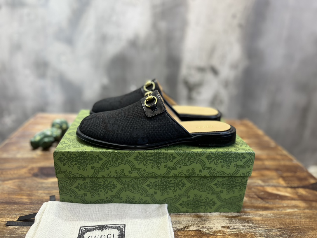 Gucci 新款男士马衔扣拖鞋