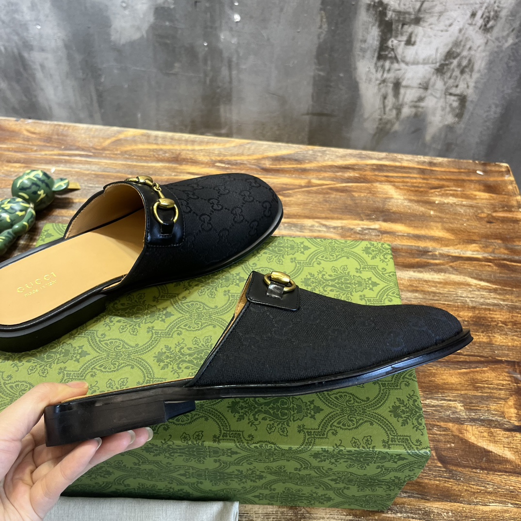 Gucci 新款男士马衔扣拖鞋