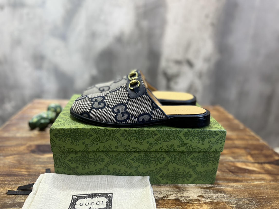 Gucci 新款男士马衔扣拖鞋