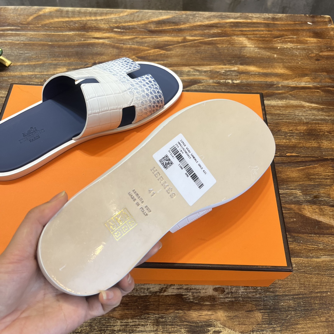 Hermès H家2023s新款男凉拖爱马仕Hermes 喜欢二舅姥爷拖鞋的一定不能错过这款拖鞋，好穿百搭又
