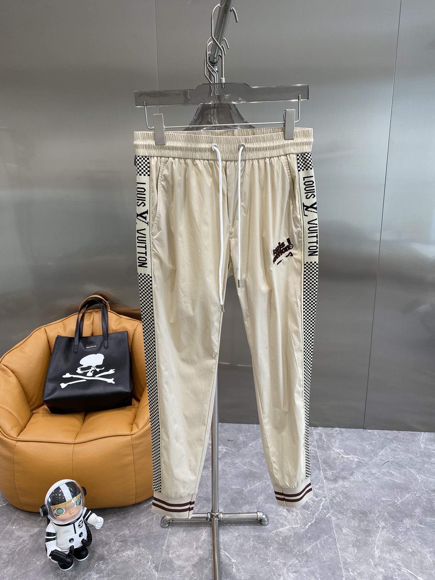 Louis Vuitton Clothing Pants & Trousers Spring/Summer Collection Casual