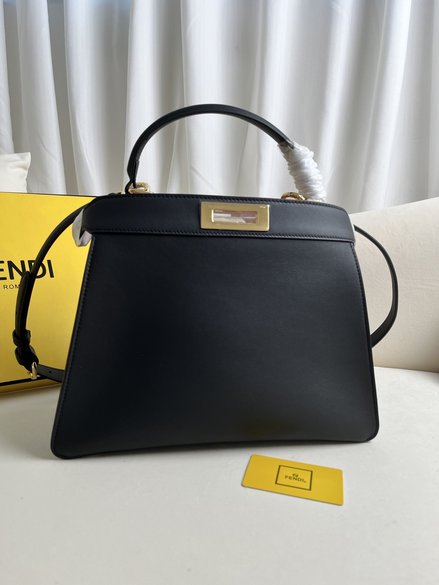 Fendi Peekaboo ISeeU Medium Black Leather Handbag with Iconic Twist Lock 4 i1684150445 2656 2