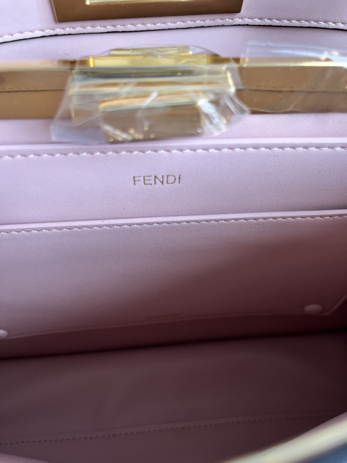 Fendi Peekaboo ISeeU Medium Black Leather Handbag with Iconic Twist Lock 6 i1684150445 8402 4
