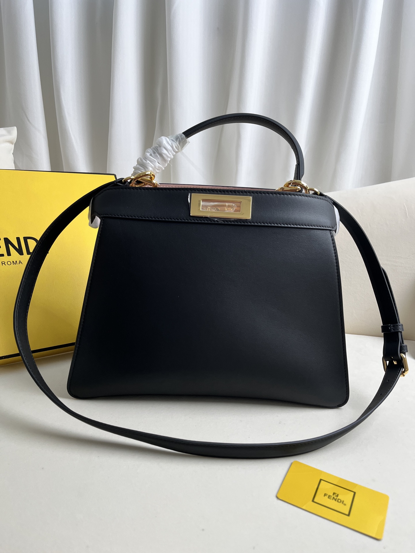 Fendi Peekaboo ISeeU Medium Black Leather Handbag with Iconic Twist Lock 2 i1684150445 8531 0