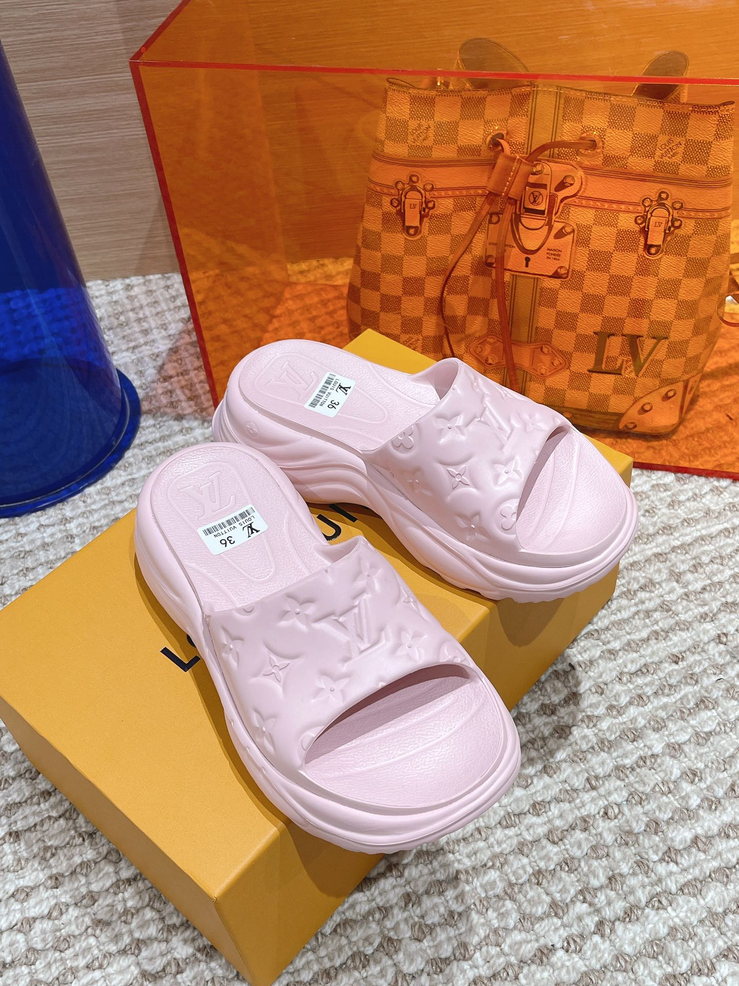 Louis Vuitton LV 2023夏季新款 Monogram浮雕厚底拖鞋
