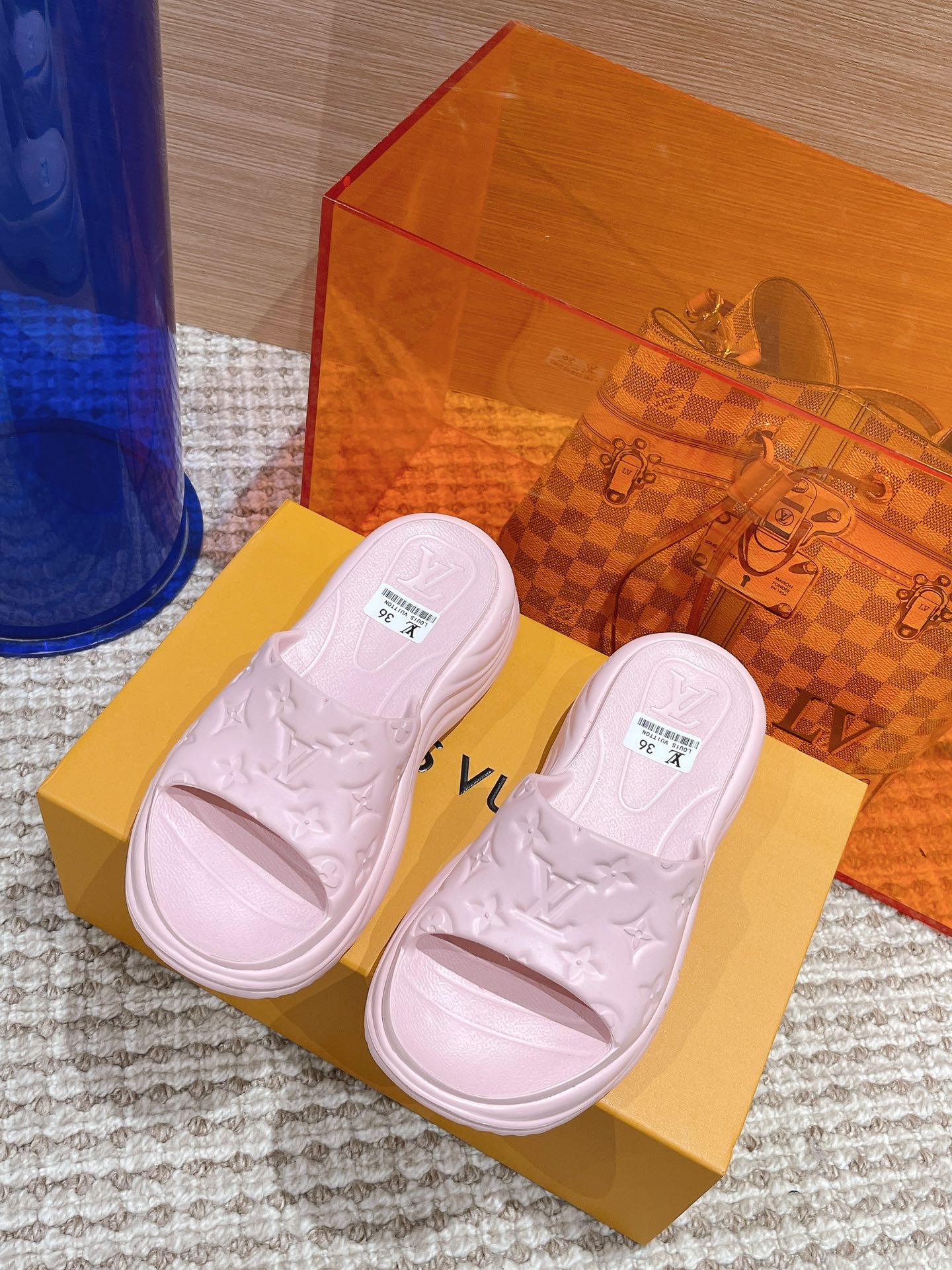 Louis Vuitton LV 2023夏季新款 Monogram浮雕厚底拖鞋