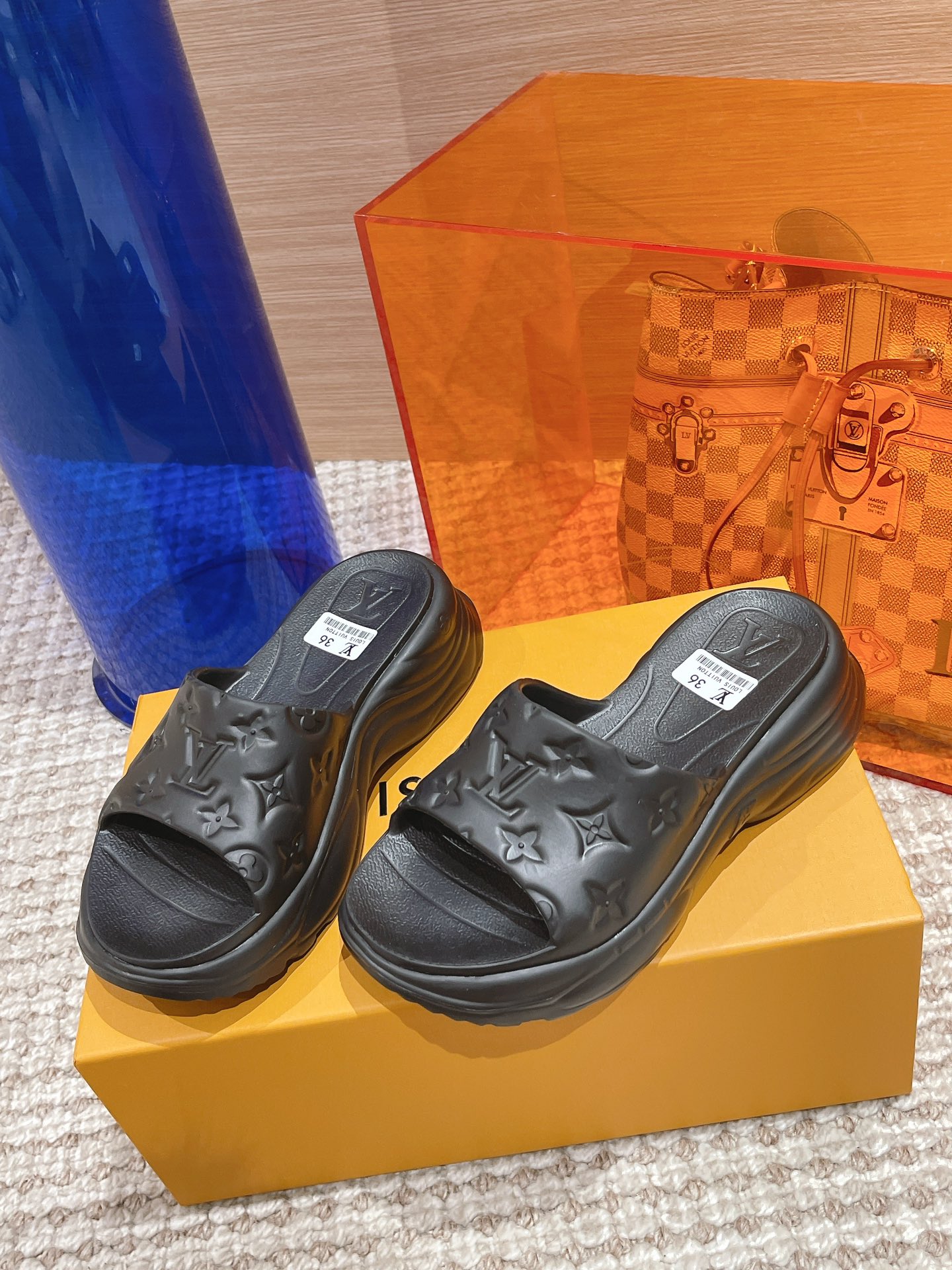 Louis Vuitton LV 2023夏季新款 Monogram浮雕厚底拖鞋