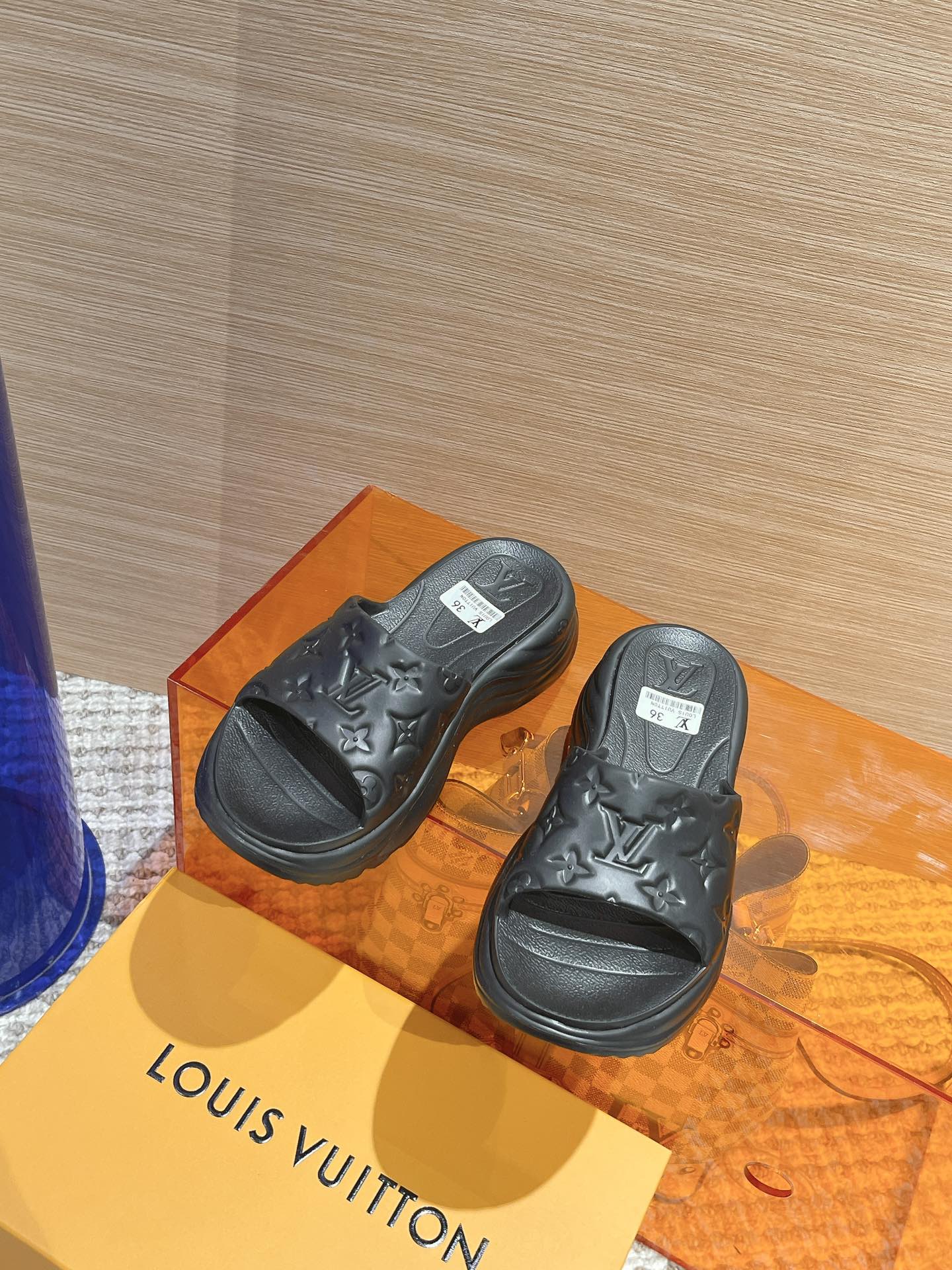 Louis Vuitton LV 2023夏季新款 Monogram浮雕厚底拖鞋