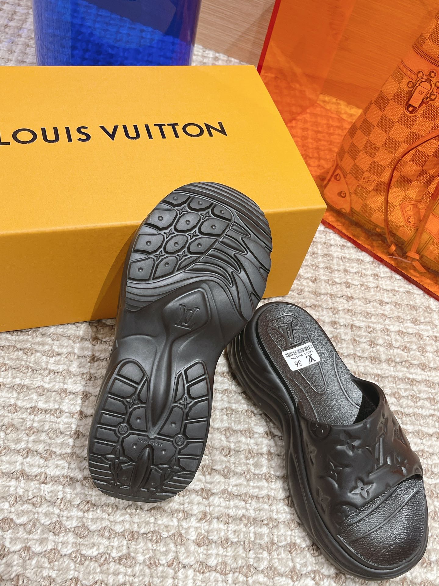 Louis Vuitton LV 2023夏季新款 Monogram浮雕厚底拖鞋