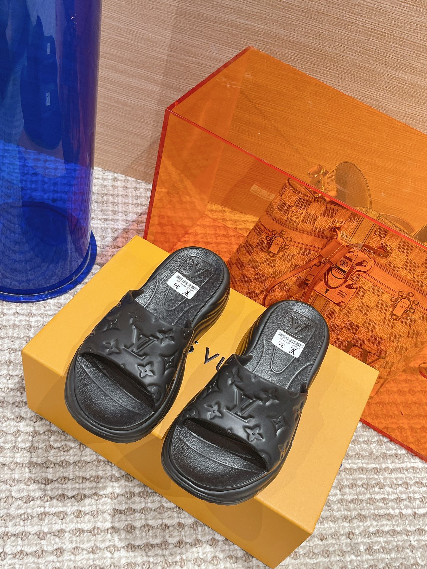 Louis Vuitton LV 2023夏季新款 Monogram浮雕厚底拖鞋