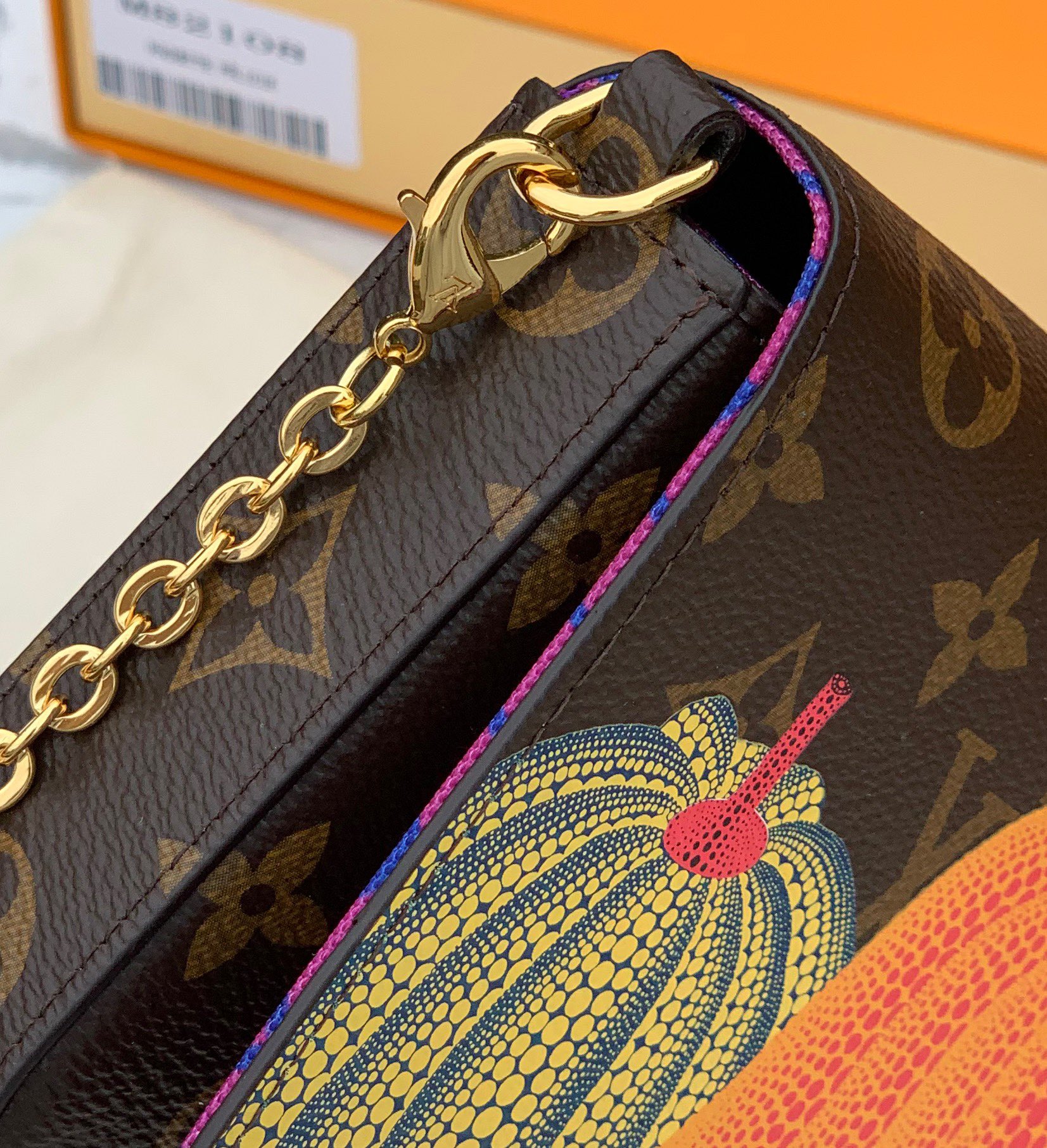 非市场普通货 进口皮料半钢五金尺寸：21×12×3cm🇭🇰香港贸易公司渠道订单！2023年最新款🎃南瓜系