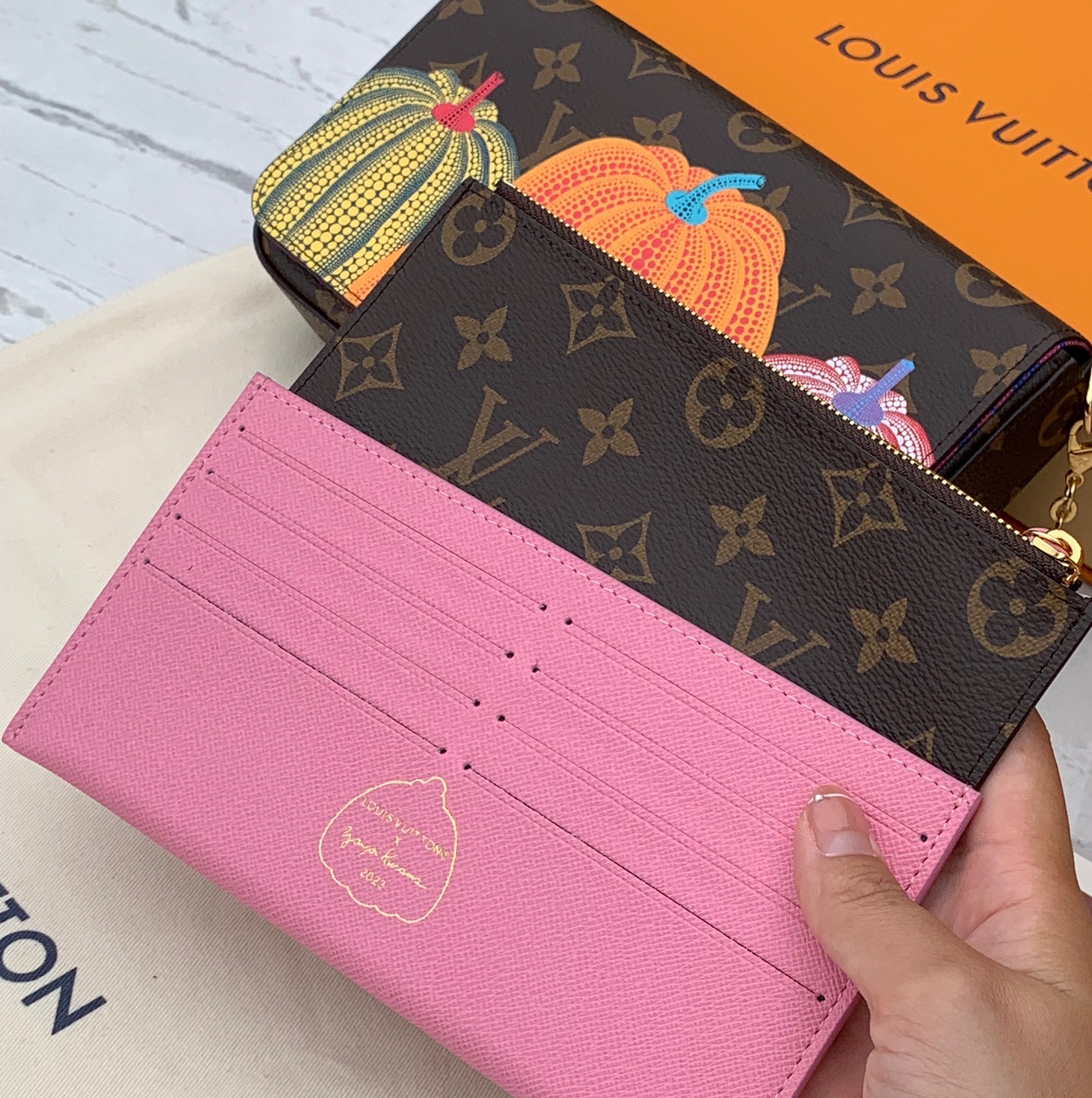 非市场普通货 进口皮料半钢五金尺寸：21×12×3cm🇭🇰香港贸易公司渠道订单！2023年最新款🎃南瓜系