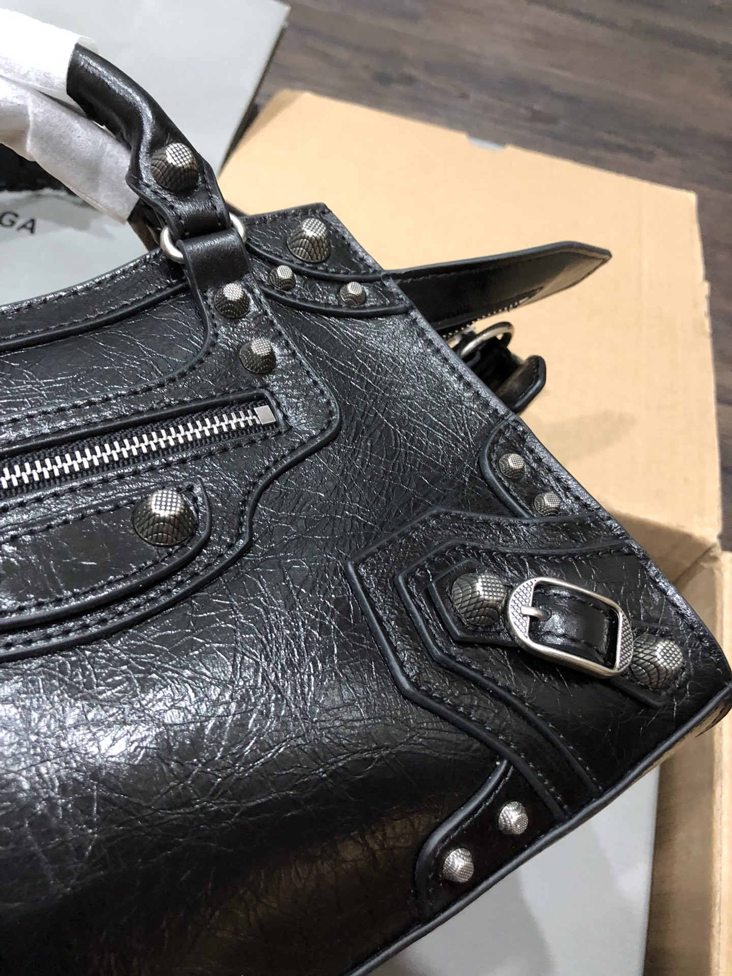 Balenciaga Style Black Bag style reference detail image 3 from source 776259