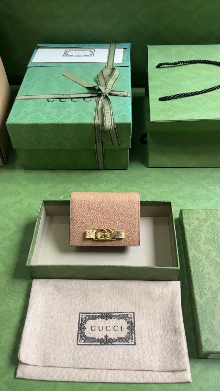 Gucci Wallet Beige Rose Snake Skin