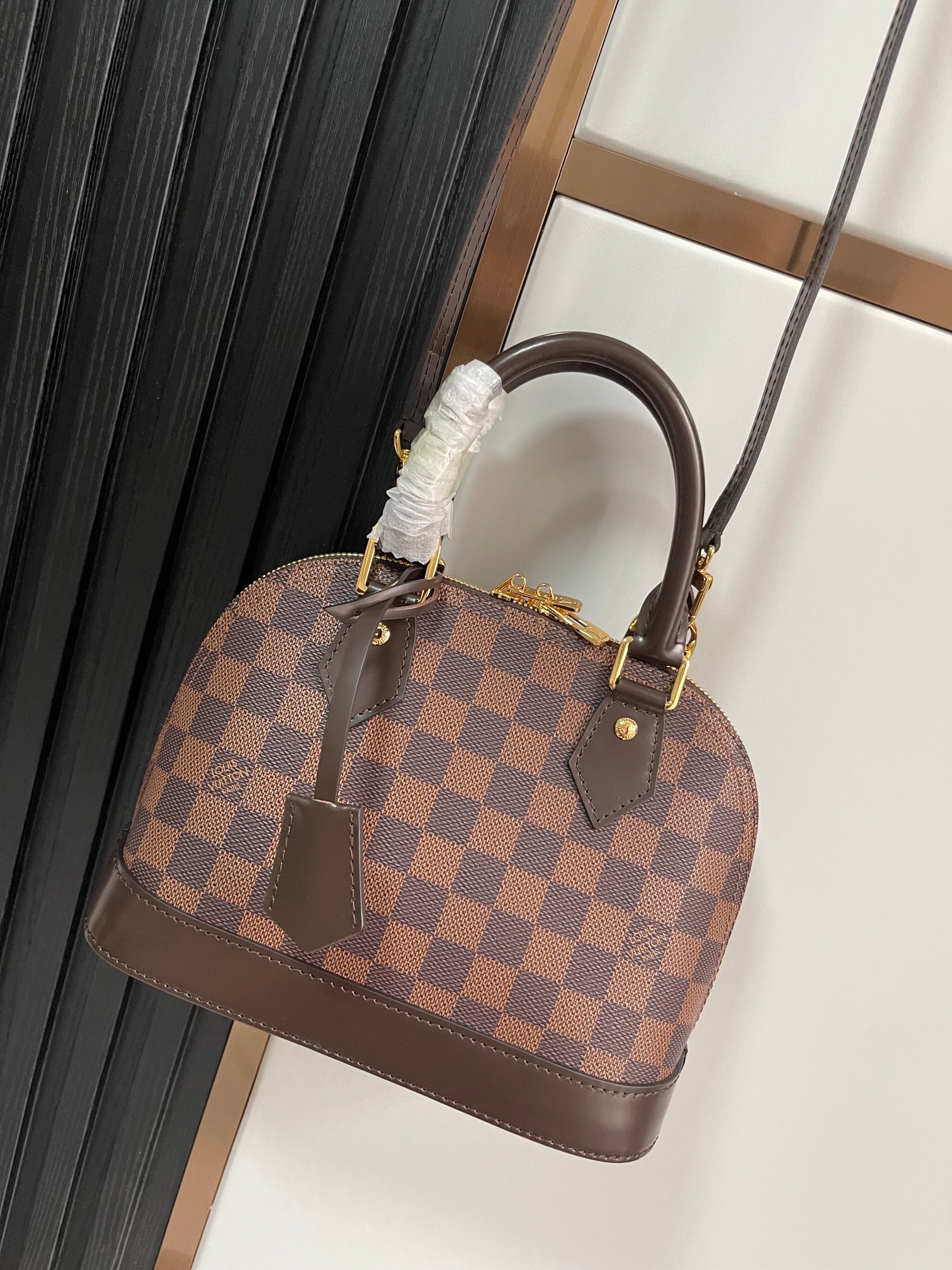 N41221 Bolso pequeño almabb marrón serie concha