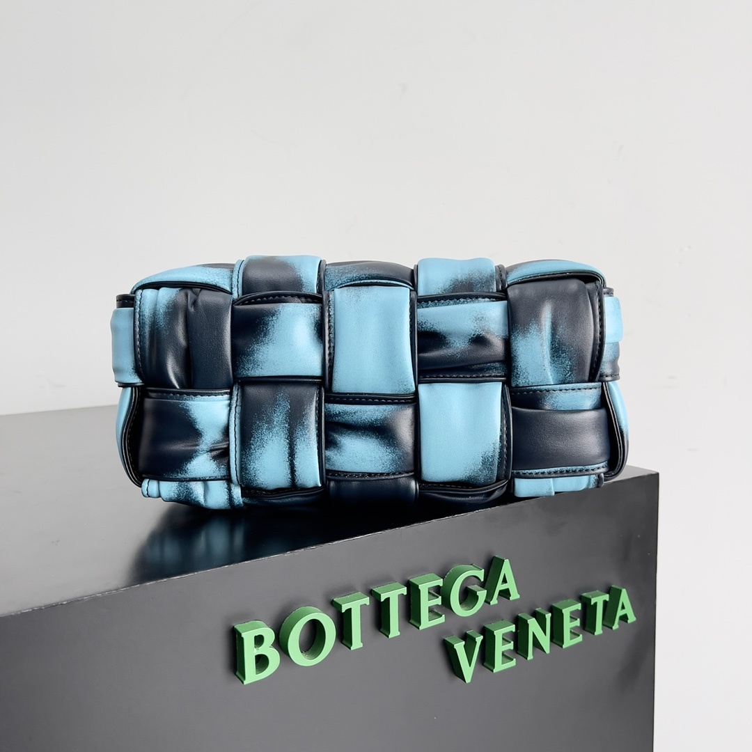 比丝带粉更美的BV晕染Brick来啦这都拿不下你BV520胶囊限定系列刘亦菲们都在找的杨幂同款还有很多不