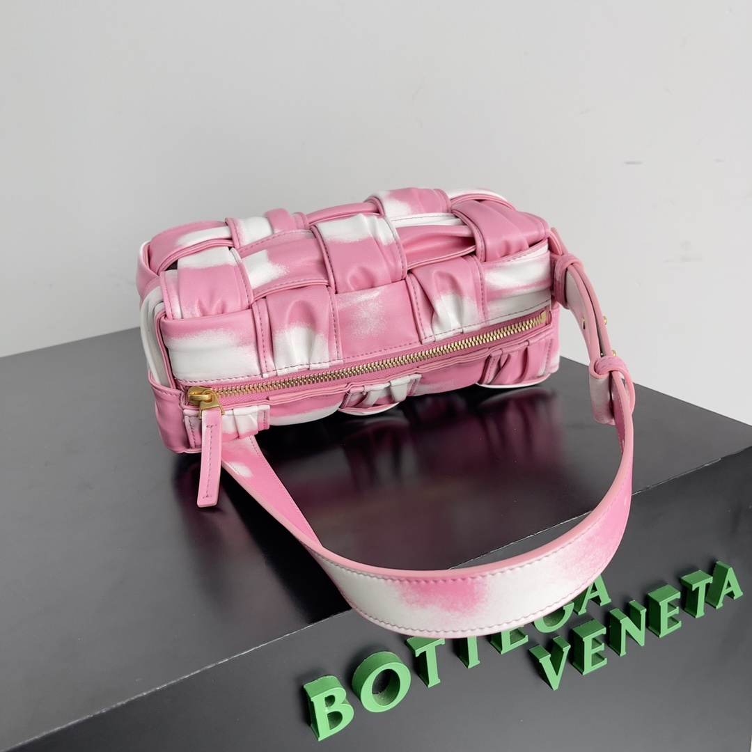 比丝带粉更美的BV晕染Brick来啦这都拿不下你BV520胶囊限定系列刘亦菲们都在找的杨幂同款还有很多不