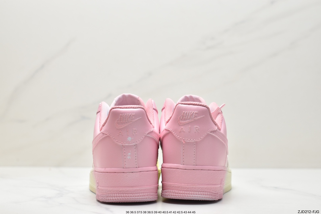 240  Air Force 1 '07 空军一号 采用了整体外观的工具灰色  QR2023-520
