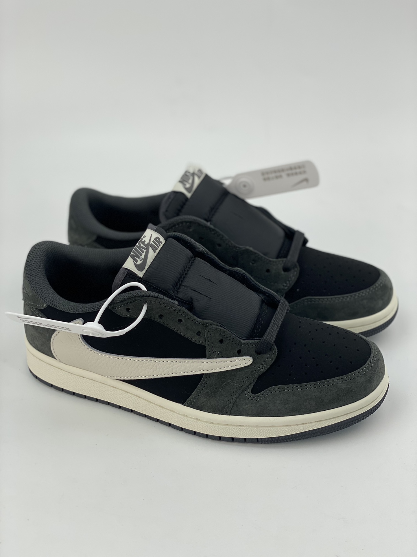 260 Travis Scott x Fragment x Air Jordan AJ1 Low OG SP 三方联名倒勾低帮