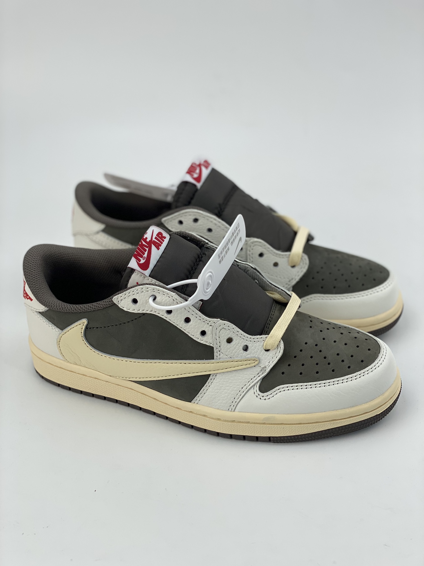 260 Travis Scott x Fragment x Air Jordan AJ1 Low OG SP 三方联名倒勾低帮