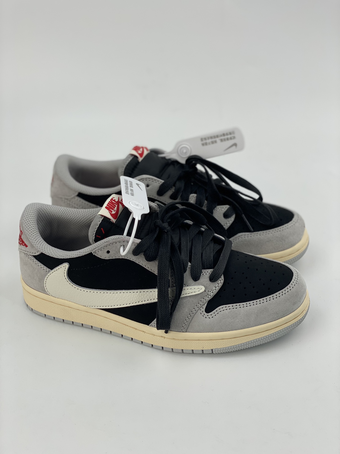 260 Travis Scott x Fragment x Air Jordan AJ1 Low OG SP 三方联名倒勾低帮
