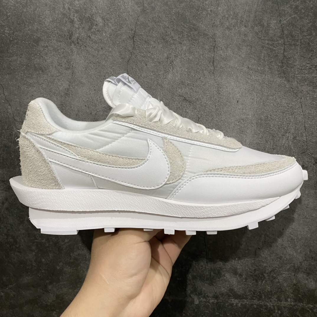 【神版】Sacai x Nike LDV Waffle华夫2.0纯白布面 BV0073-101nn目前市场仅存的比较高的版本中高端品质 顶级算不上 鞋型细节品质都达标 如实拍即所得💪🏻 尺码：36-46-莆田鞋批发中心