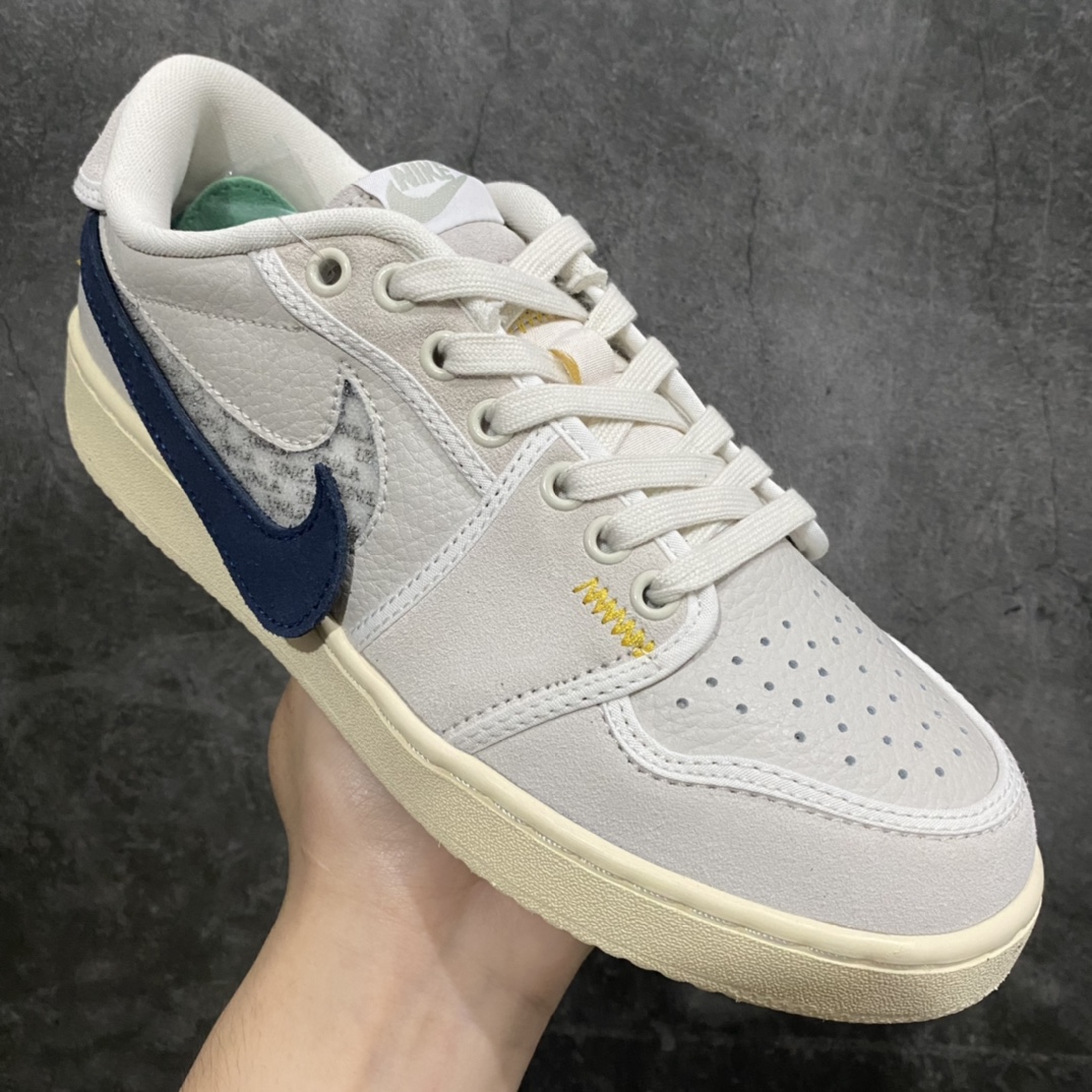 图片[3]-【纯原版本】 Uion LA x Air Jordan AJ1 KO Low 低帮复古篮球鞋 联名白灰 DZ4864-100n选用皮革与麂皮材质进行设计 鞋侧 Swoosh 依旧以魔术贴设计出现 而随鞋附赠的可拆卸 Swoosh 变成绿色和海军蓝色 与帆布款的灰色/蓝色的 Swoosh 组合再次做出区分 在鞋头与鞋尾的侧面分别再次装着黄色缝线与 UN/LA 织唛 内里的鞋垫 或将在左右脚分别饰以 Jumpman 和 UN/LA 标志 彰显合作属性SIZE：39 40 40.5 41 42 42.5 43 44 44.5 45-莆田鞋批发中心