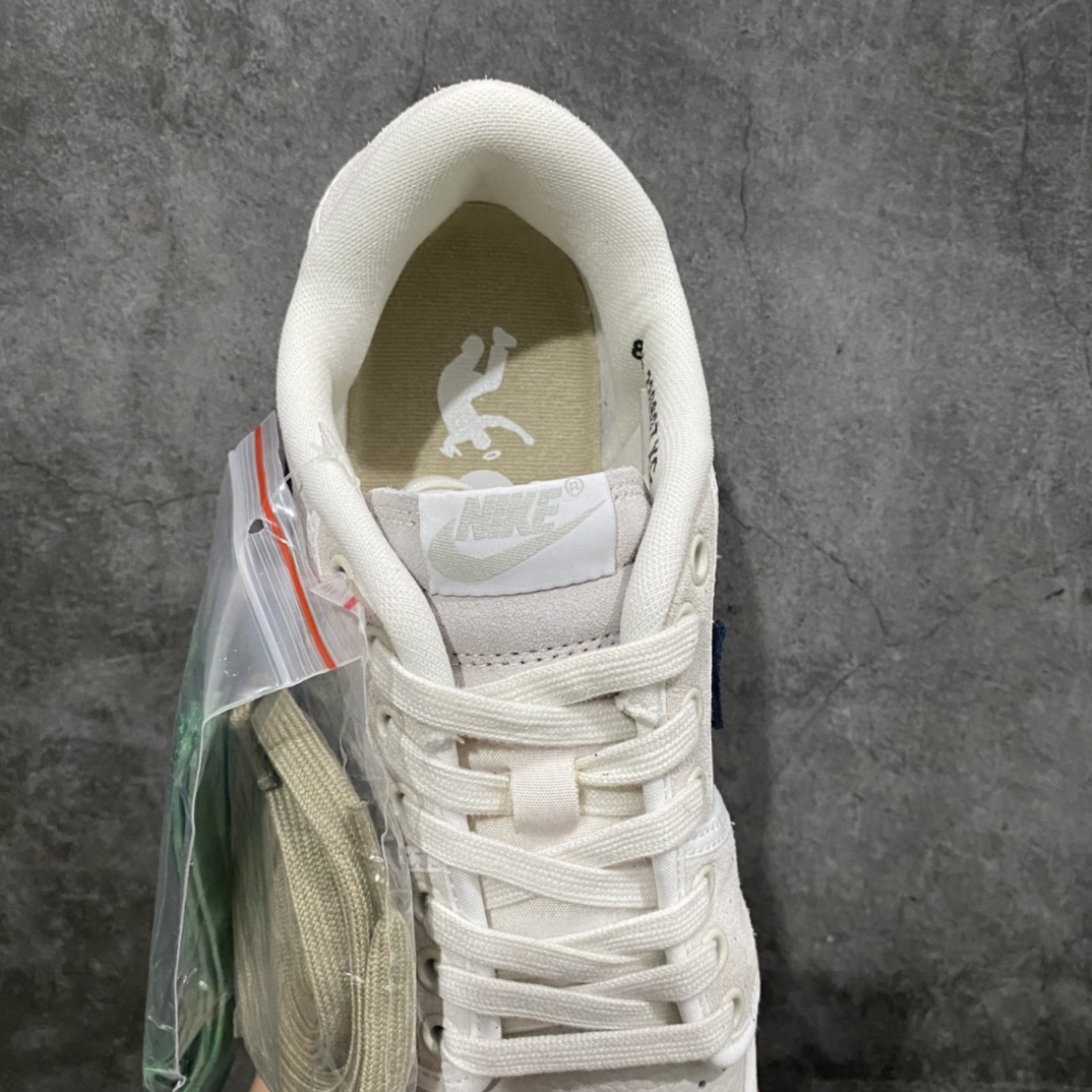 图片[8]-【纯原版本】 Uion LA x Air Jordan AJ1 KO Low 低帮复古篮球鞋 联名白灰 DZ4864-100n选用皮革与麂皮材质进行设计 鞋侧 Swoosh 依旧以魔术贴设计出现 而随鞋附赠的可拆卸 Swoosh 变成绿色和海军蓝色 与帆布款的灰色/蓝色的 Swoosh 组合再次做出区分 在鞋头与鞋尾的侧面分别再次装着黄色缝线与 UN/LA 织唛 内里的鞋垫 或将在左右脚分别饰以 Jumpman 和 UN/LA 标志 彰显合作属性SIZE：39 40 40.5 41 42 42.5 43 44 44.5 45-莆田鞋批发中心