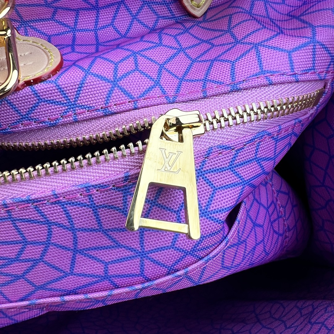 🌼 m46466尺寸:35×27×14cmLV海外渠道资源特供❗️L.V ✖️YK ONTHEGO 中号