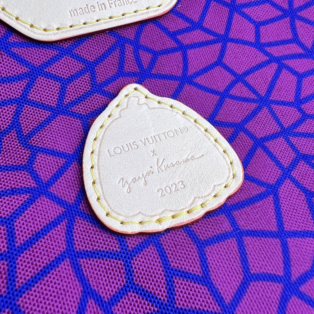 🌼 m46468尺寸:31×28×14cmLV海外渠道资源特供❗️LV✖️YK NEVERFULL 中号