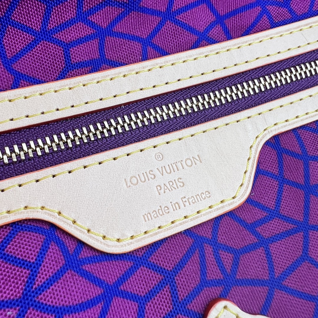 🌼 m46468尺寸:31×28×14cmLV海外渠道资源特供❗️LV✖️YK NEVERFULL 中号