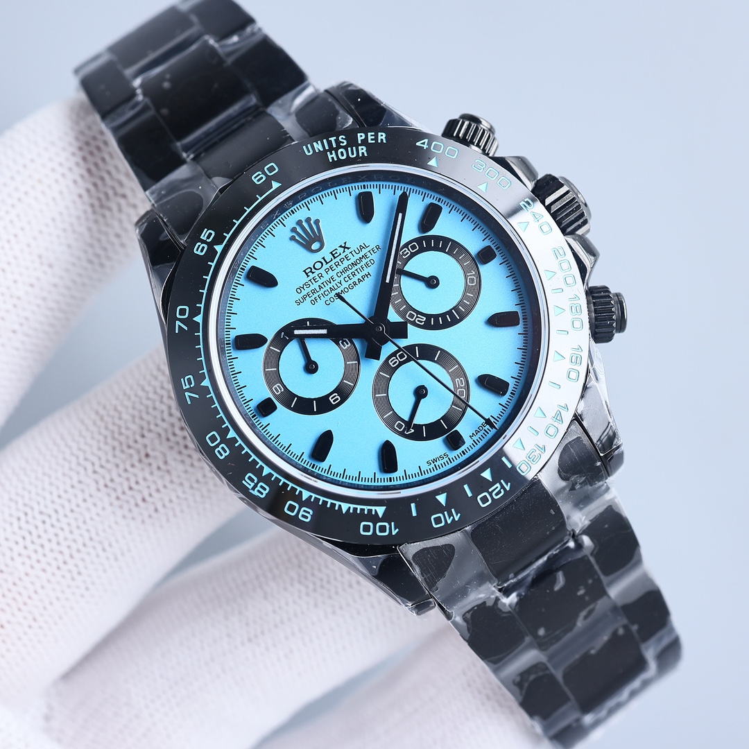 NO:552735,The latest version of Uni-President 1900 is an ultra-thin upgraded 12.3mm Daytona stainless steel all-black model!  BLAKEN's latest color matching modified carbon black vacuum electroplating replica version 40mm high-end quality real shot!  All black steel Daytona!  Using the latest improved version of the movement (not the 13.5mm ordinary case on the market) leather strap or tape or stainless steel strap!  Comes with original storage box!  Comes with tools and a set of real leather belts!  Wonderful details 1. The new black stainless steel Daytona has three main changes, namely dial scale, pointer color and case material!  2. The watch case and strap are made of 904L fine steel and polished. Each case is processed by CNC throughout the entire process, and then polished and inspected by manual processes to ensure fine workmanship!  !  3. The movement adopts the stable Cal improved version of the latest generation 7750 ultra-thin movement. The timing function is synchronized with the counter. The strap is equipped with an adjustable Oyster safety buckle to prevent accidental opening. This elegant solid link strap is comfortable to wear and very easy to operate!  Comes with BLAKEN fever modification storage box tools and a pair of watch straps worth RMB 10,000!  !  (Returns and exchanges are not supported if the included accessories are lost) - A sincere work, all watch friends are welcome to appreciate it!  ,19860909统一1900 最新版超薄升级12.3mm迪通拿精钢全黑款！BLAKEN最新配色改装碳黑真空电镀复刻版40mm高端品质实拍！全黑钢迪通拿！采用改良版最新机芯（非市面13.5mm普通壳壳套）真皮表带或胶带或精钢表带！配套原厂收纳箱！附带工具真头粒皮带一套！ 精彩细节 1新款黑精钢迪通拿主要有三个变化,分别在表盘刻度、指针颜色和表壳材质！ 2表壳、表带采用904L精钢材质打磨,每个壳套全程CNC处理所有细节,再经过人工流程润饰,打磨和检测做工精细！！ 3机芯采用稳定Cal改良版最新一代一档7750超薄机芯机械,计时功能与专柜同步,表带配备防止意外打开的可调节蚝式保险扣,这高雅的实心链结表带,佩戴舒适,操作也十分简便！配BLAKEN发烧改装收纳箱工具以及价值元的表带一副！！（附带配件丢失不支持退换）- 诚意之作 欢迎各路表友品鉴！,,Watch