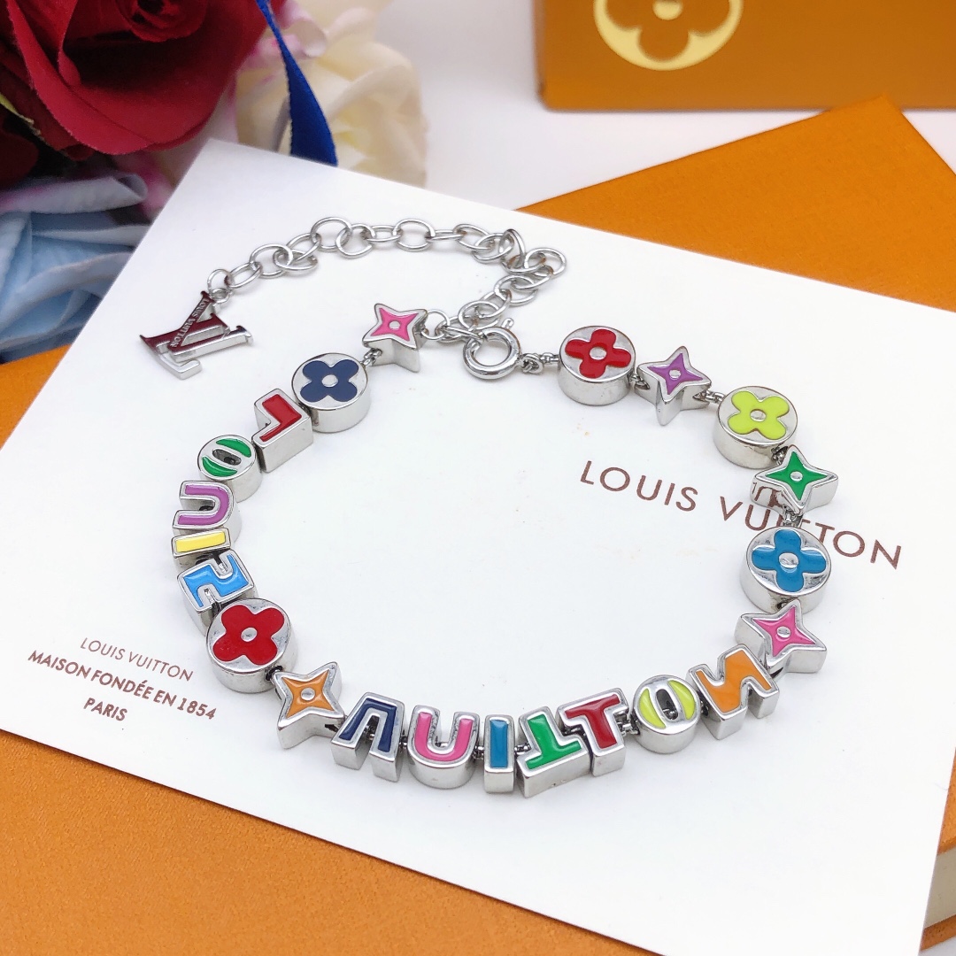 Louis Vuitton Juwelen Armbänder Halsketten & Anhänger Gelb Messing