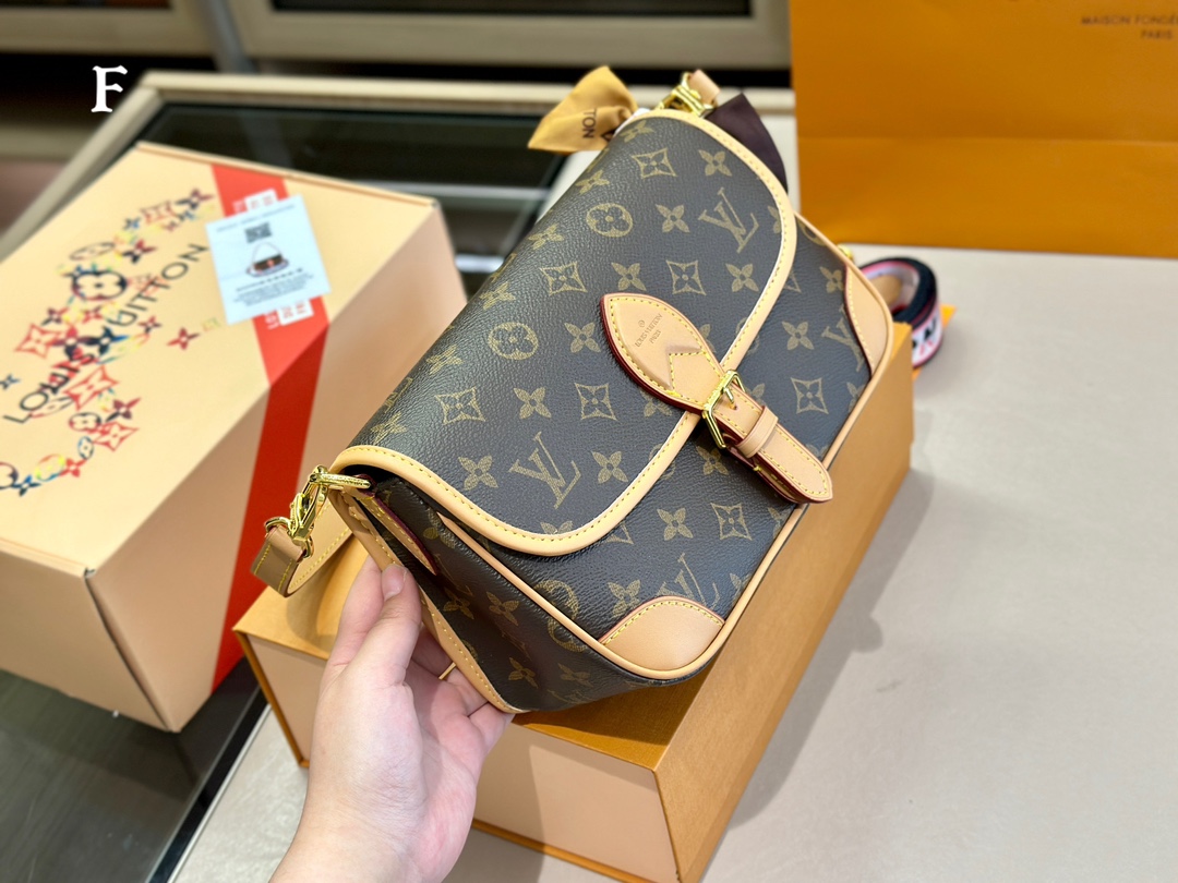 Yupoo Gucci Bags Watches Nike Clothing Jordan Yeezy Balenciaga Shoes
