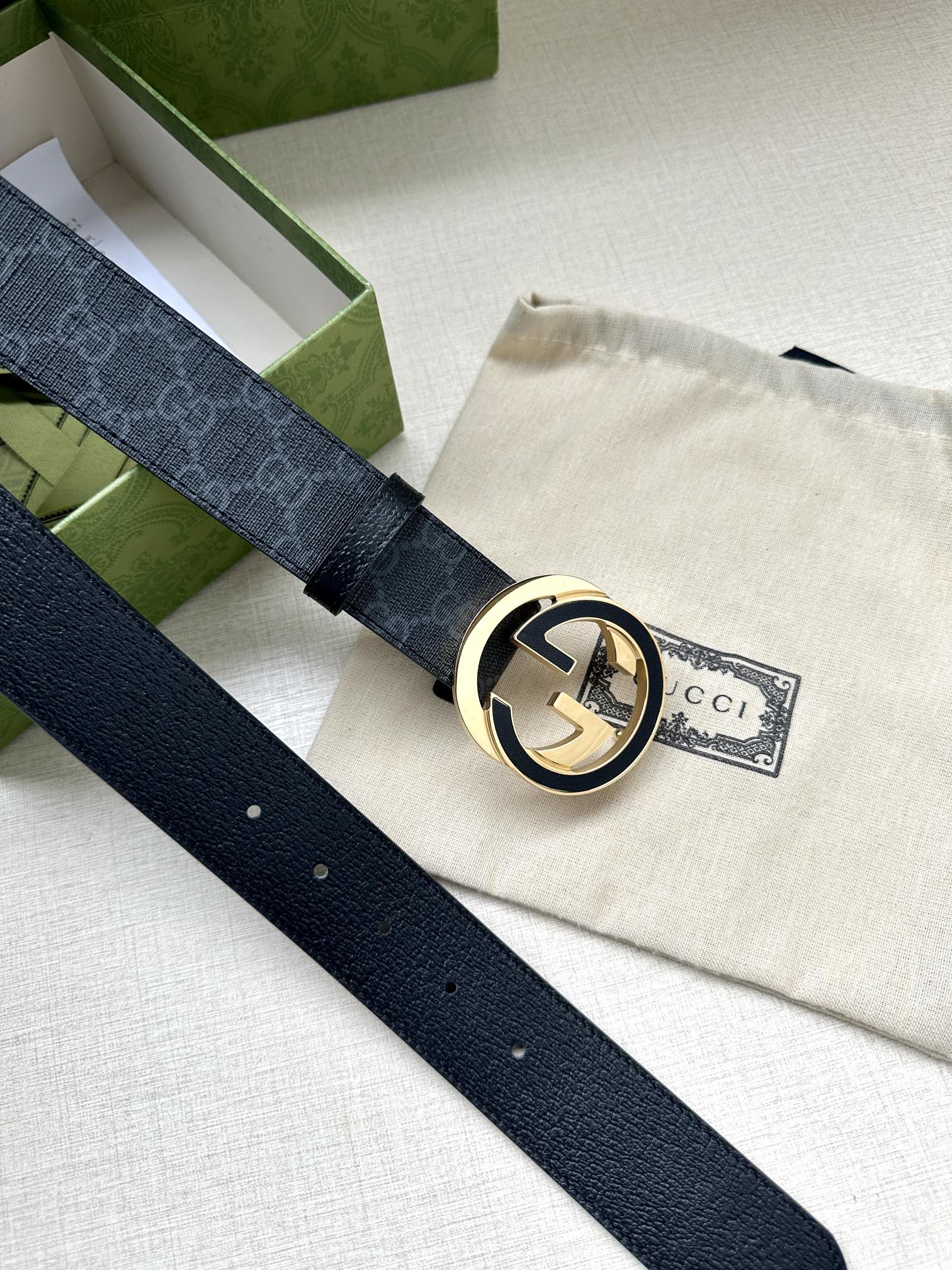 宽度3.8cm GG Marmont系列每一季都会推陈出新 黑色/米色和乌木色GG Supreme帆布腰带-Chinese UA Cheap High Quatity Brand Clothes Bags handbags Sneakers wholesale wholesaler seller from China Factory suppliers Fashion Clothing Shoes best Quality Beautiful Price 宽度3.8cm GG Marmont系列每一季都会推陈出新 黑色/米色和乌木色GG Supreme帆布腰带