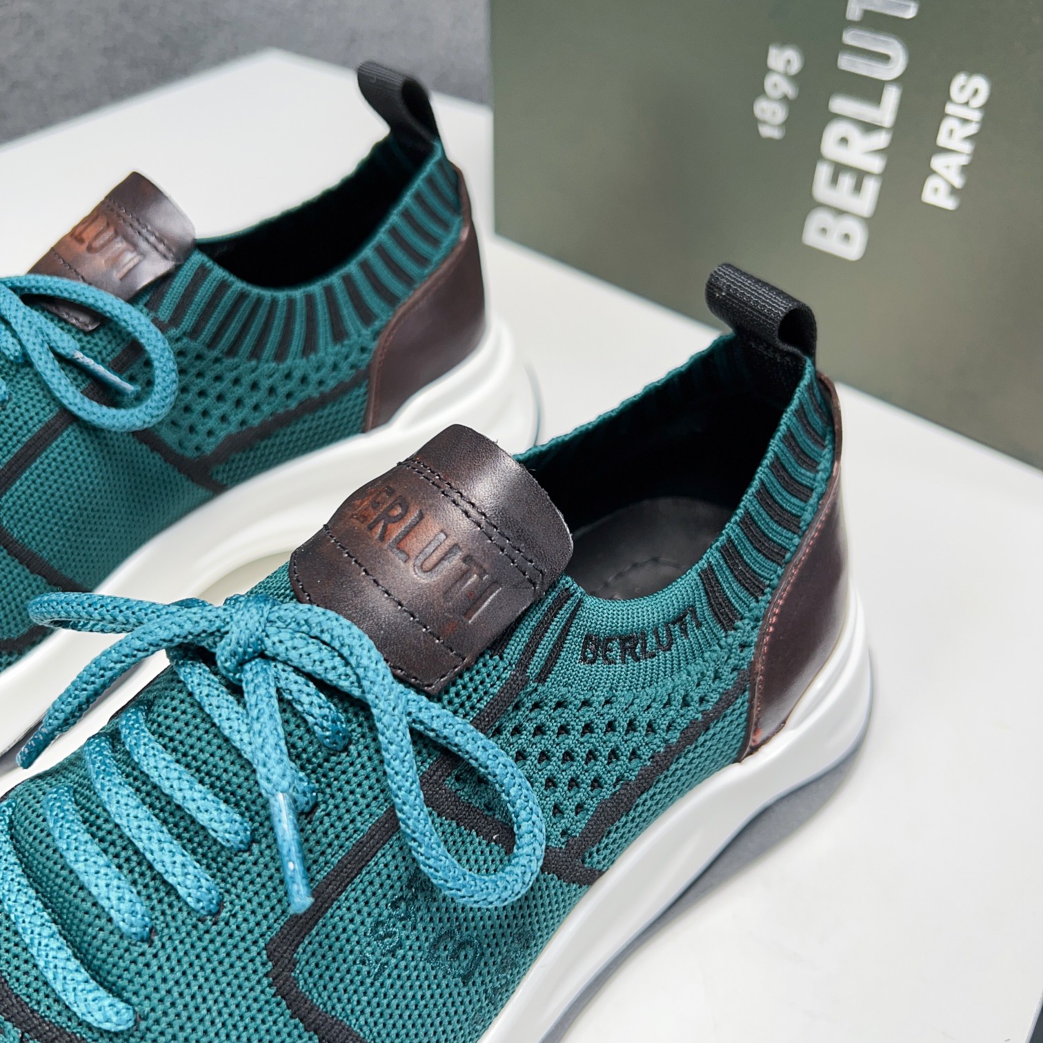 Spring/Summer nueva colección, la única versión en el mercado de los zapatos deportivos para hombre 