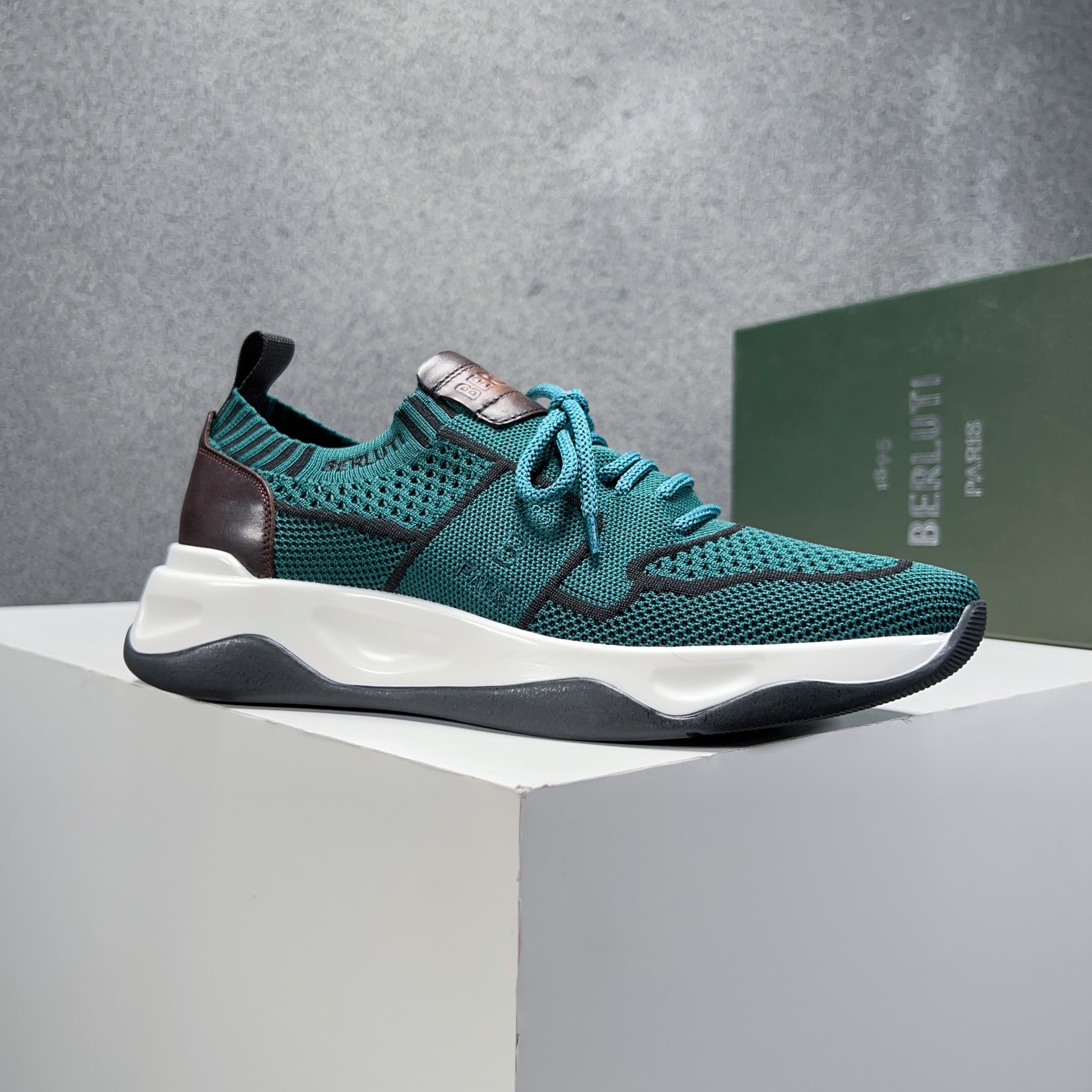 Spring/Summer nueva colección, la única versión en el mercado de los zapatos deportivos para hombre 