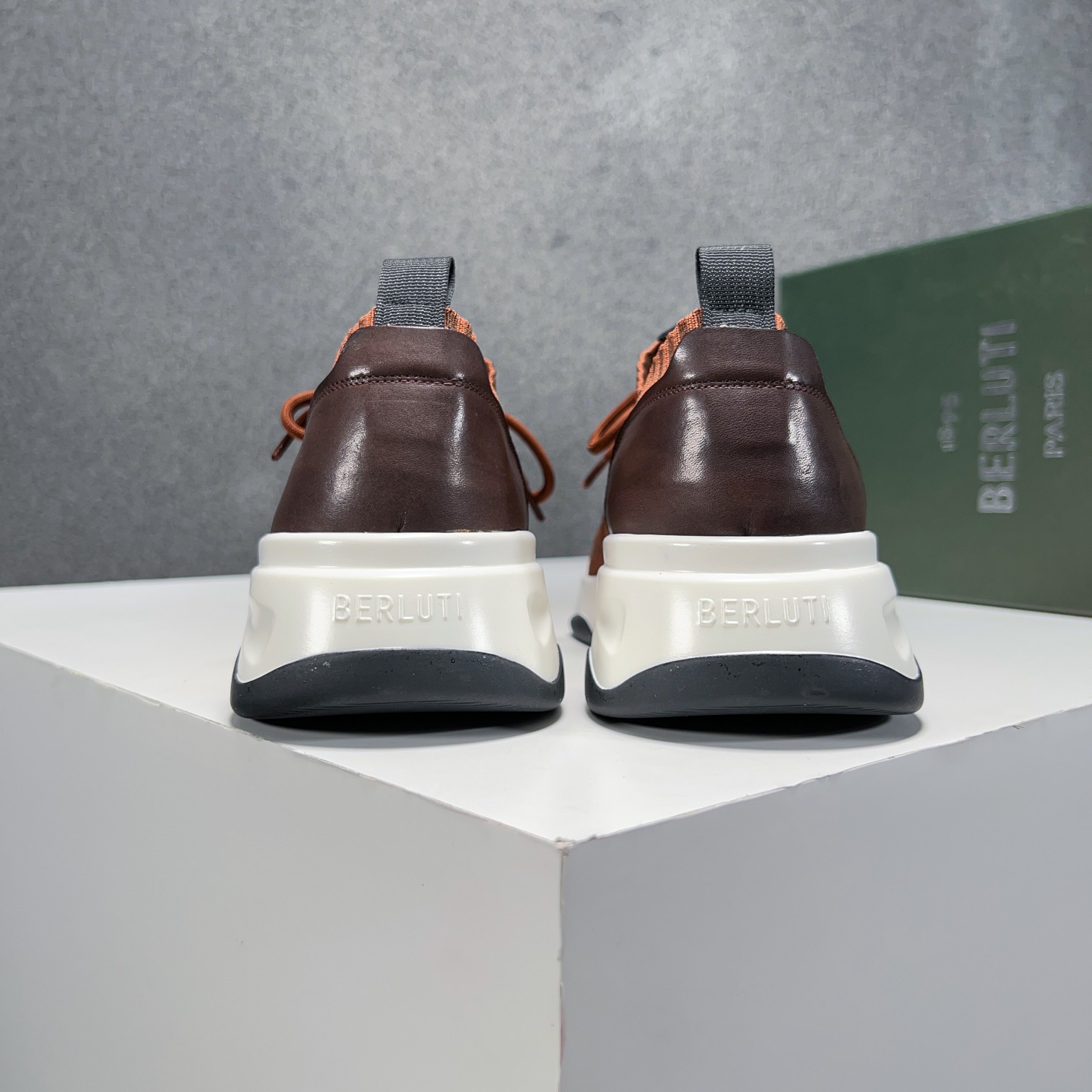 Spring/Summer nueva colección, la única versión en el mercado de los zapatos deportivos para hombre 