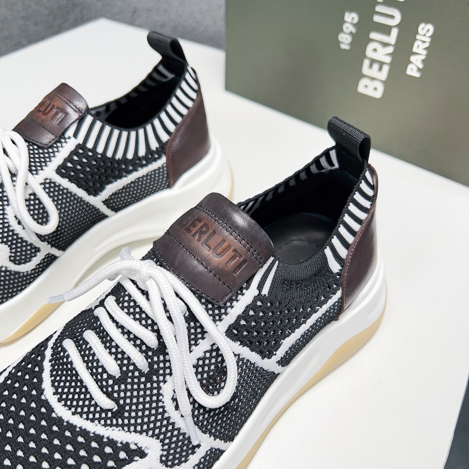 Spring/Summer nueva colección, la única versión en el mercado de los zapatos deportivos para hombre 