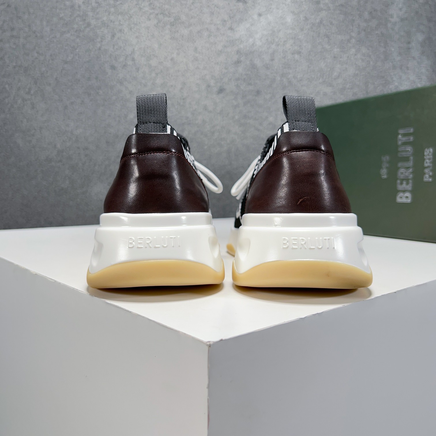 Spring/Summer nueva colección, la única versión en el mercado de los zapatos deportivos para hombre 