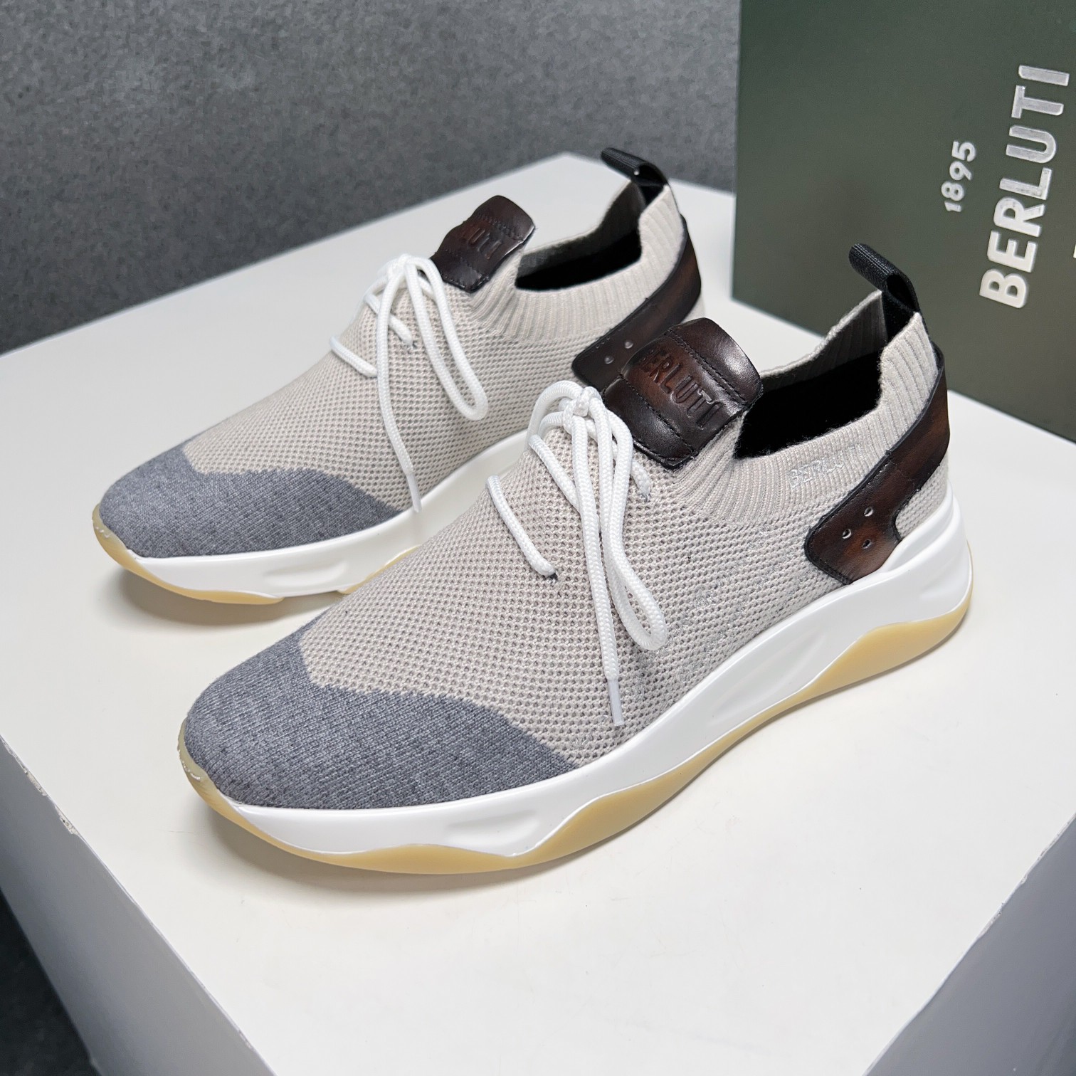 Spring/Summer nueva colección, la única versión en el mercado de los zapatos deportivos para hombre 