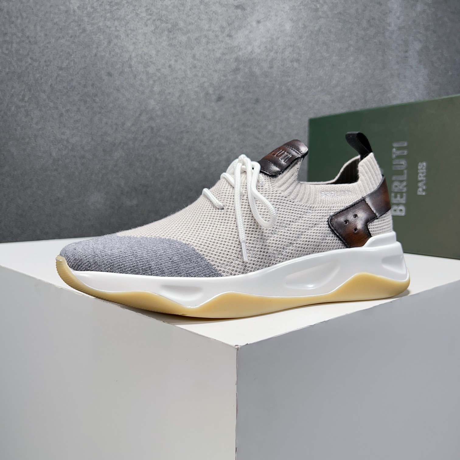 Spring/Summer nueva colección, la única versión en el mercado de los zapatos deportivos para hombre 