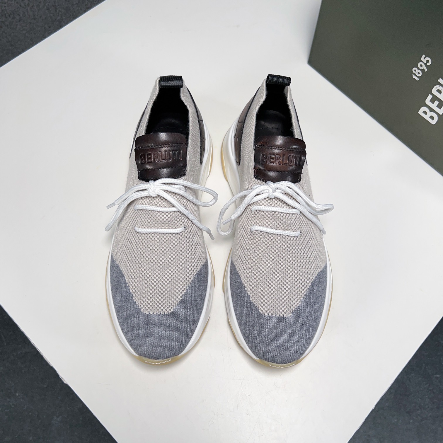 Spring/Summer nueva colección, la única versión en el mercado de los zapatos deportivos para hombre 