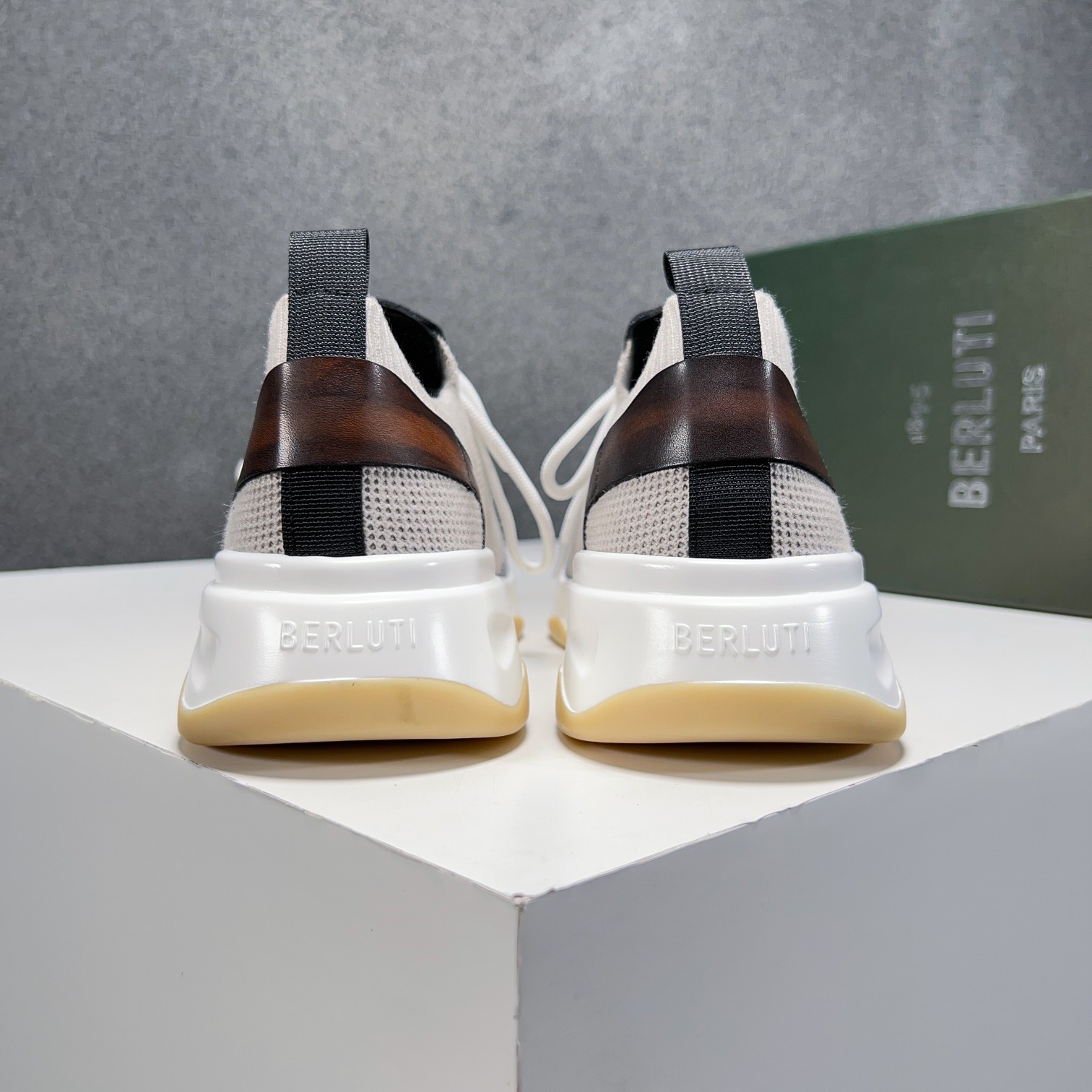 Spring/Summer nueva colección, la única versión en el mercado de los zapatos deportivos para hombre 